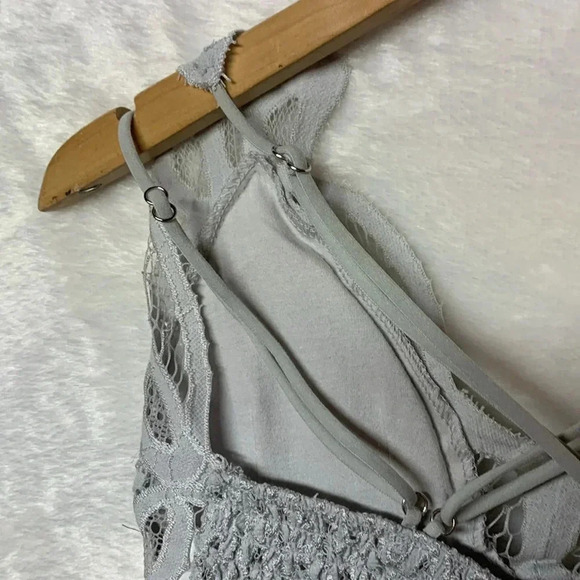 Francesca’s Lace Bralette - Picture 7 of 8